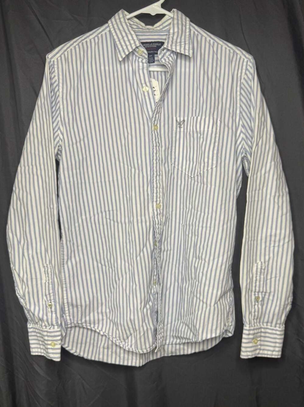 American Eagle Outfitters Athletic Fit Blue and White Striped Long Sleeve Button